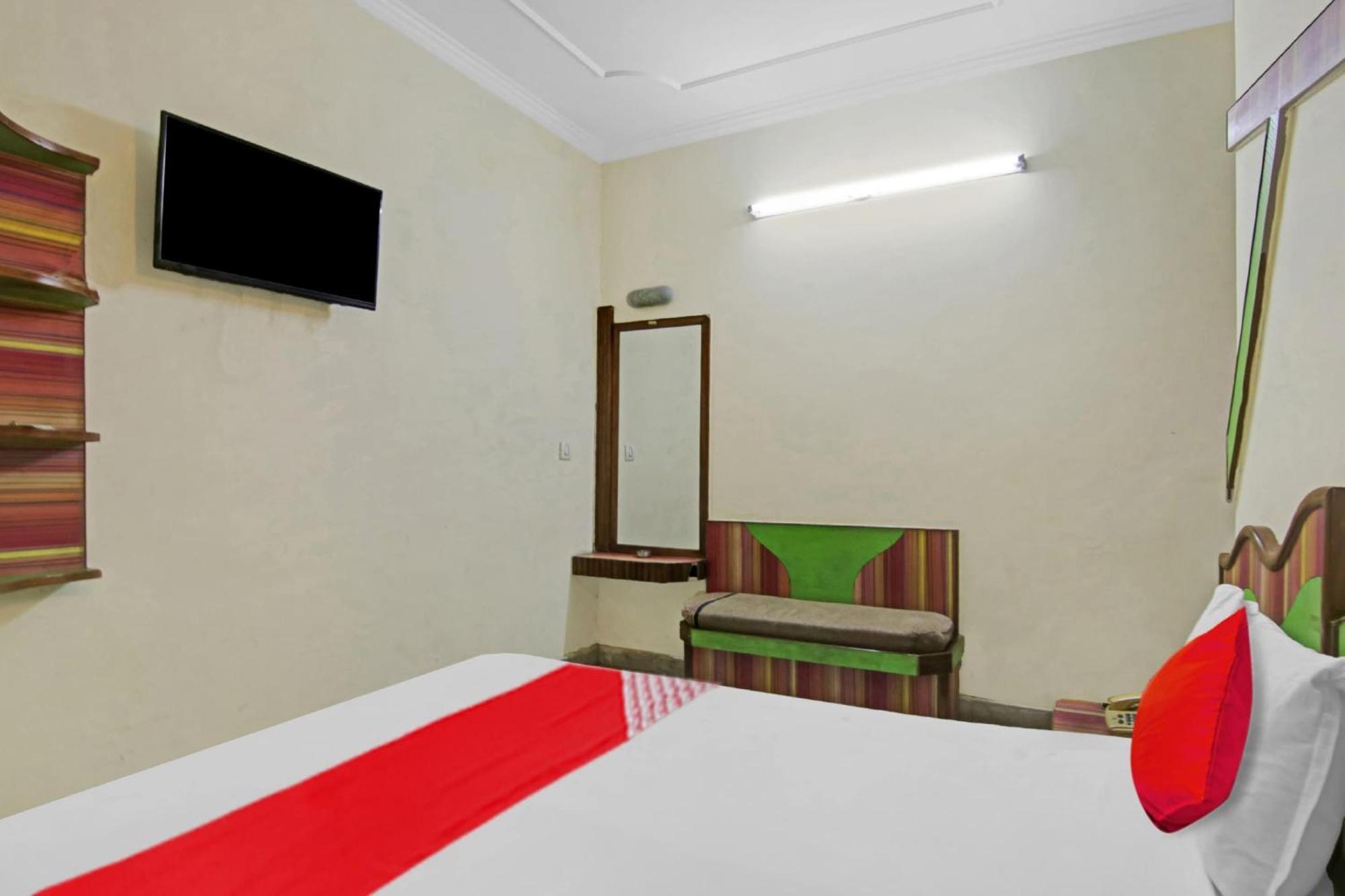 Hotel O Rak International New Delhi Exteriör bild