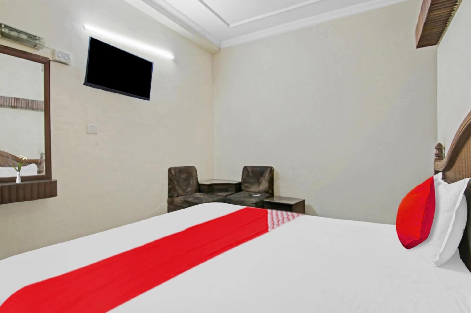 Hotel O Rak International New Delhi Exteriör bild